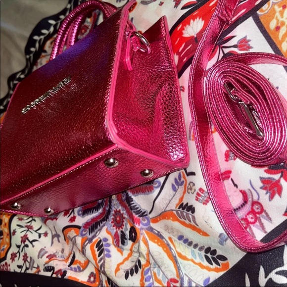 Brandon Blackwood ESR tote in metallic pink. - Picture 7 of 9